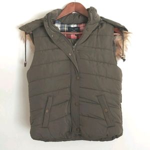 Quilted Vest with Faux Fur